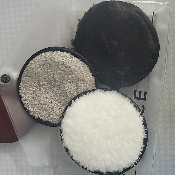 Laruce Reusable Face Disks/ Remover Pads - Picture 9 of 9